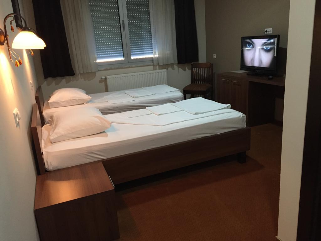 Hotel Oaza Konjic Pokoj fotografie